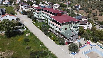 Adaya Karşı Otel
