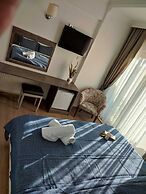 Adaya Karşı Otel