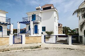 Phaedrus Living Villa Agios Therissos