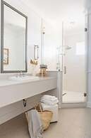 Oyster Bay Boutique Hotel