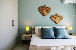 Phaedrus Living City View Fountain Court 113