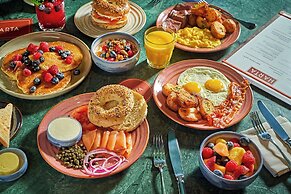 Grayson Hotel in the Unbound Collection by Hyatt