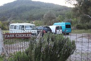 Fark Edenler Camping&Caravan&Bungalows