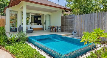 Avani+ Fares Maldives Resort