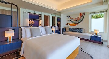 Avani+ Fares Maldives Resort