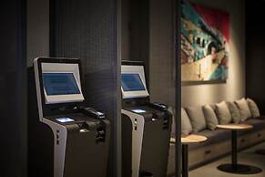 The Royal Park Canvas Ginza Corridor