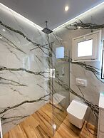 Arial Penthouse Suites