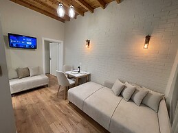 Arial Penthouse Suites