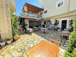 Arial Penthouse Suites