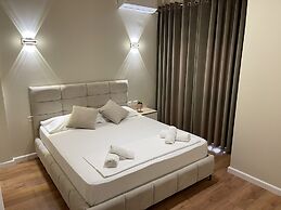 Arial Penthouse Suites