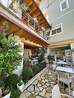 Arial Penthouse Suites