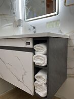 Arial Penthouse Suites