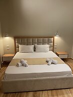 Arial Penthouse Suites