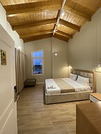 Arial Penthouse Suites