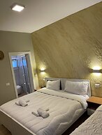 Arial Penthouse Suites