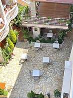 Arial Penthouse Suites