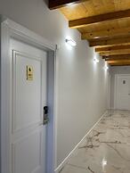 Arial Penthouse Suites