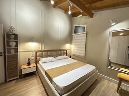 Arial Penthouse Suites