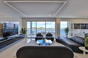 Serenity Penthouse - The Pinnacle of Luxury