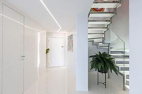 Serenity Penthouse - The Pinnacle of Luxury