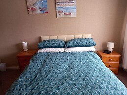 Inviting, Light and Airy 3-bed Apartment in Wick