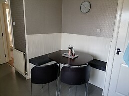 Inviting, Light and Airy 3-bed Apartment in Wick