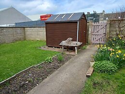 Inviting, Light and Airy 3-bed Apartment in Wick