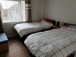 Inviting, Light and Airy 3-bed Apartment in Wick