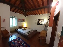 Remarkable 1-bed House in Pieve A Presciano