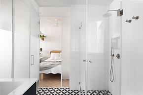 Cozy Sanctuary with a Modern Twist by Sea N Rent