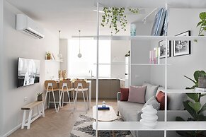 Cozy Sanctuary with a Modern Twist by Sea N Rent