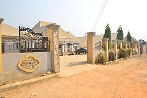 Empire Hotel Gardens