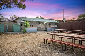 Torrumbarry Motel