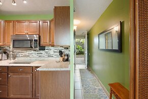 Outstanding Oceanfront Studio - Kona Islander Inn Condos Condo by RedA