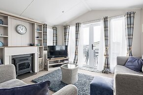 Summer by the Harbour