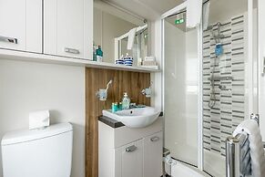 Summer by the Harbour