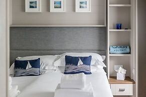 Summer by the Harbour