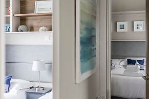 Summer by the Harbour