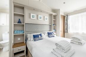 Summer by the Harbour