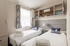 Summer by the Harbour