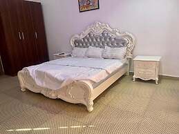 Charming 3-bed House in Lekki