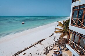 Pili Pili Tropical Island