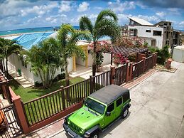 Airport View 3-bed Villa
