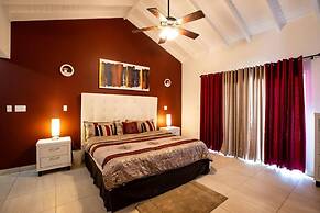 Airport View 3-bed Villa