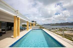 Airport View 3-bed Villa