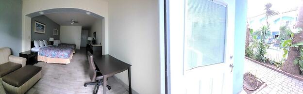 Casa Bella Hotel and Suites