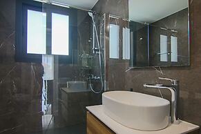 Phaedrus Living: City View Anna Residence 101