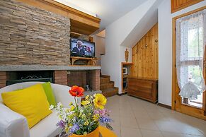 Lake View Chalet