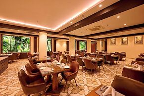 Sea Breeze Sarovar Portico Varca Goa