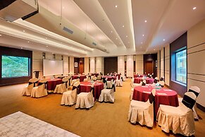 Sea Breeze Sarovar Portico Varca Goa